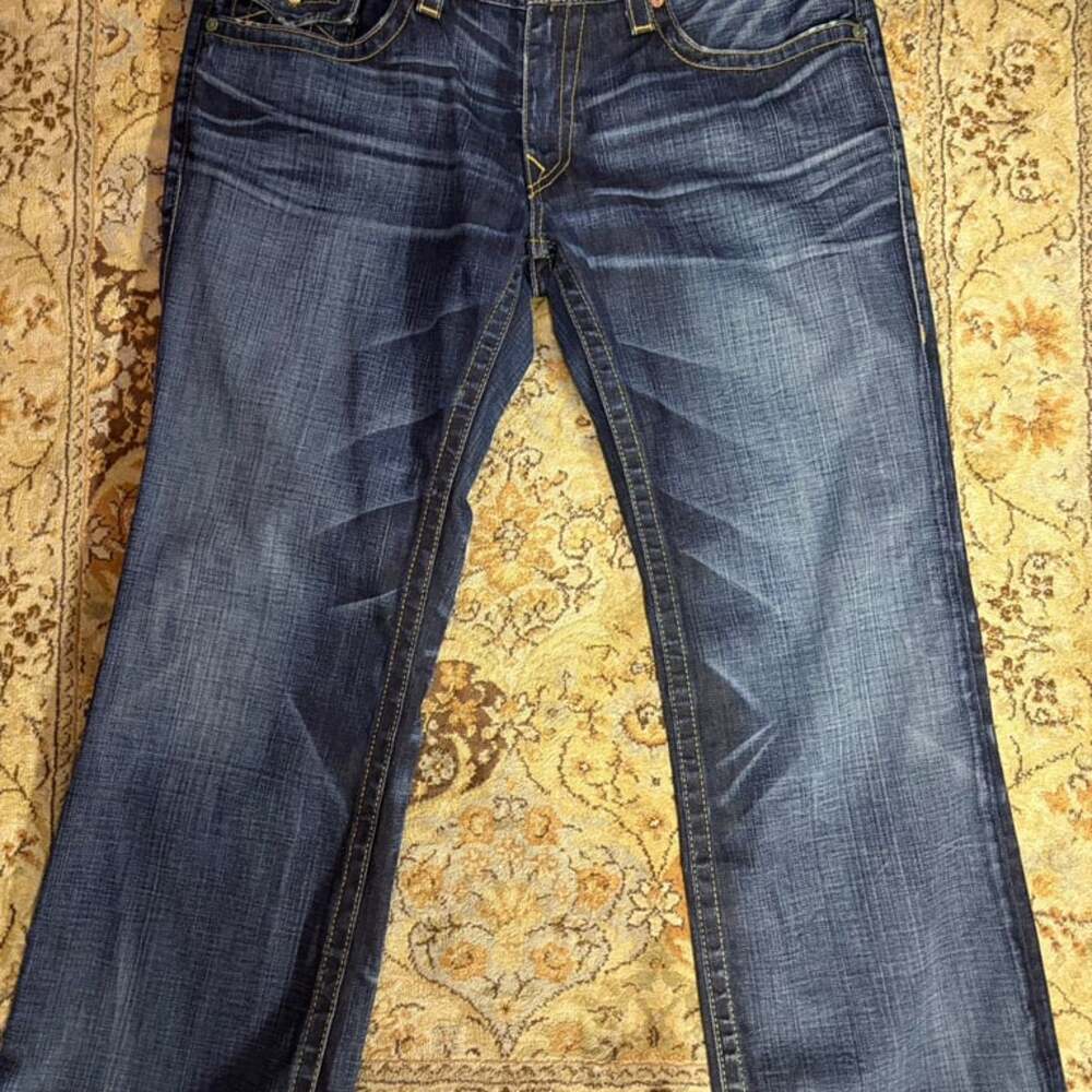 True Religion blue denim jeans #denim

Measurements: 38

NOTE:
This is a vintage
